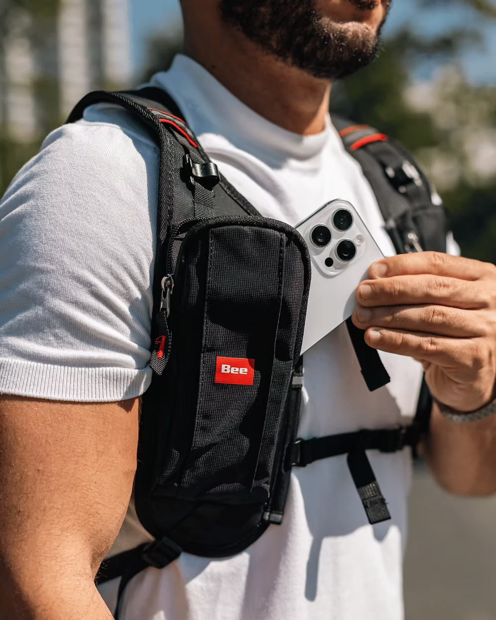 Mochila Bee com porta capacete 18L