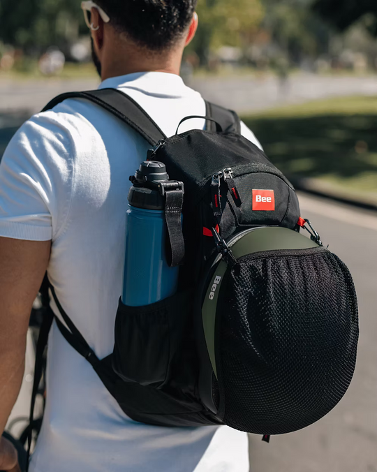 Mochila Bee com porta capacete 18L