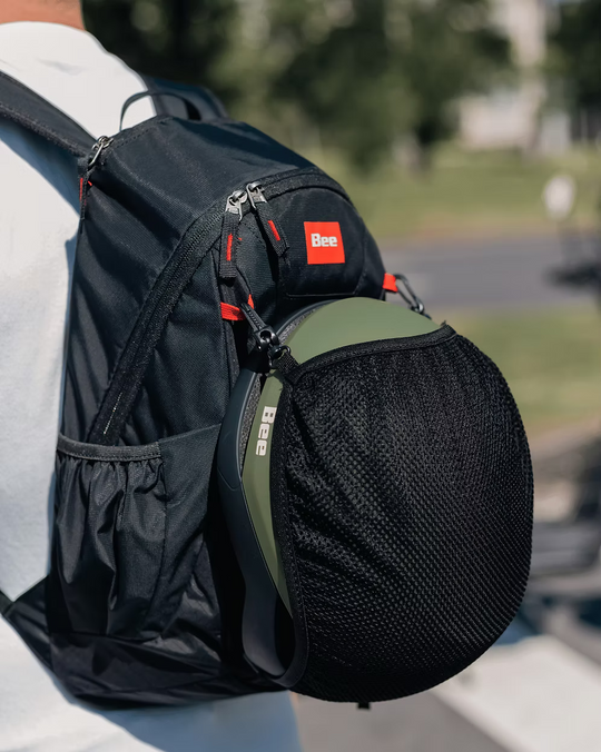 Mochila Bee com porta capacete 18L